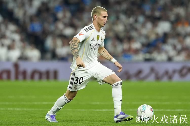 迪亚斯重返国家队迎接国王杯,马斯坦托诺机会再现 迪亚斯重返国家队迎接国王杯,马斯坦托诺机会再现